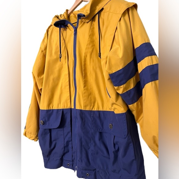 ⭐️ Vintage Mulberry Street Hooded Jacket | Men’s Medium | Lots of Pockets - Picture 3 of 13